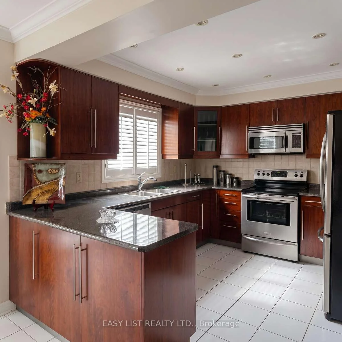 Photo 98 of 14 Gas Light Crescent, Vaughan, East Woodbridge — HOMEH