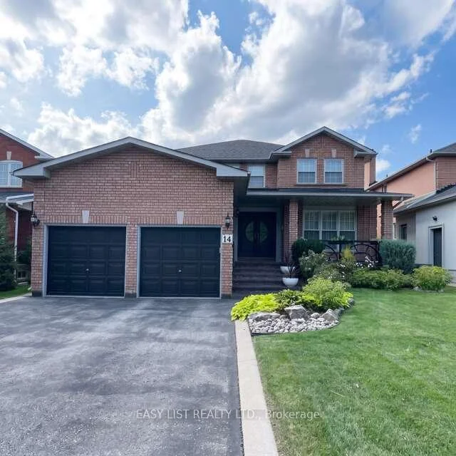 Photo 5 of 14 Gas Light Crescent, Vaughan, East Woodbridge — HOMEH