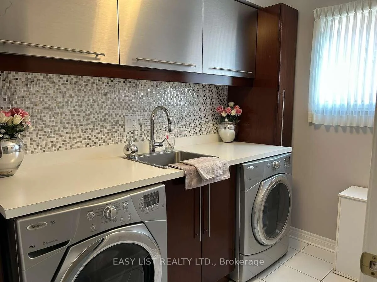 Photo 74 of 14 Gas Light Crescent, Vaughan, East Woodbridge — HOMEH