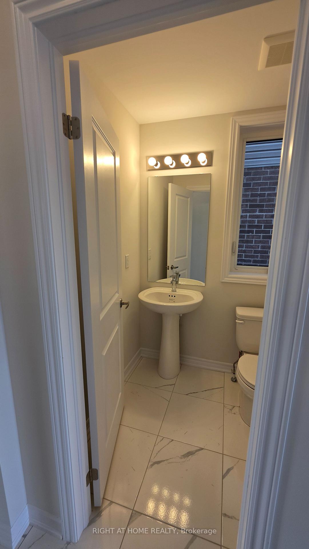 Photo 5 of 233 Postill Street, Brant, Paris — HOMEH