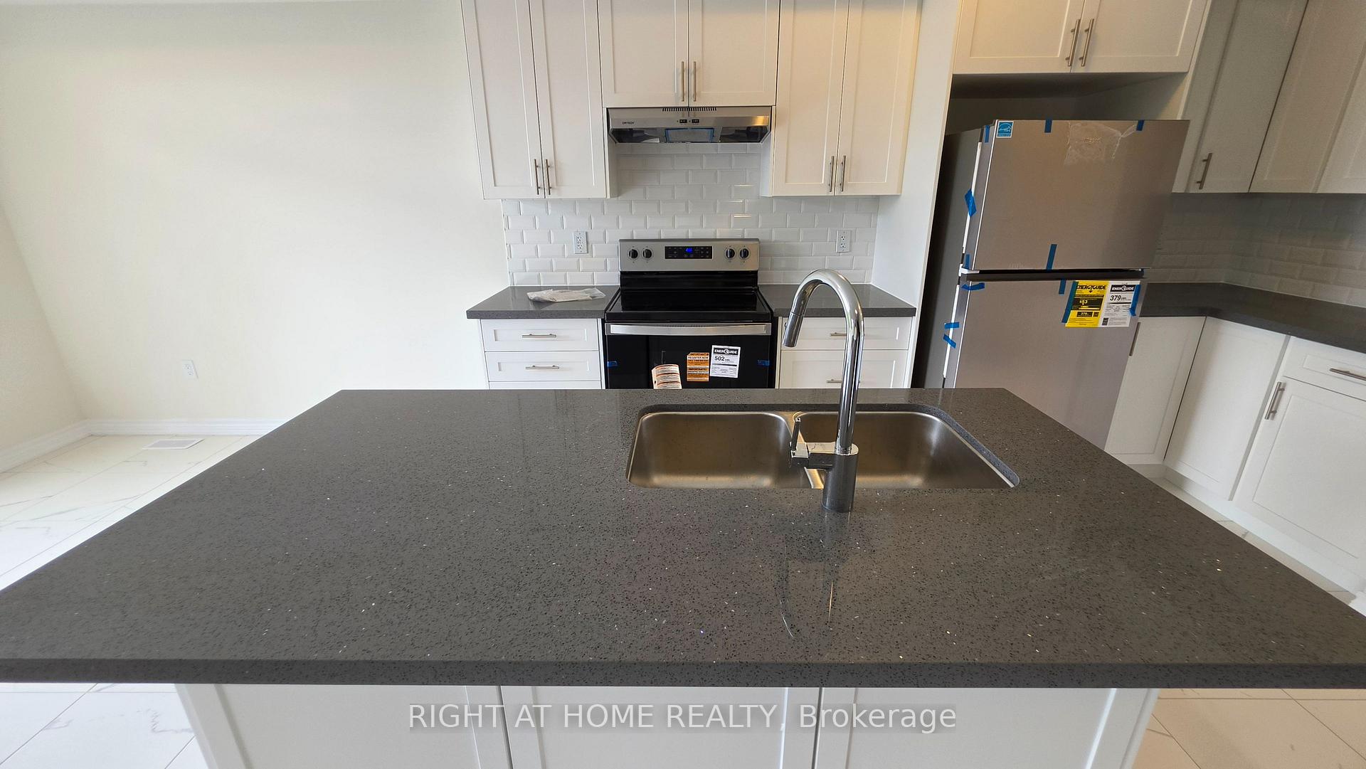 Photo 11 of 233 Postill Street, Brant, Paris — HOMEH