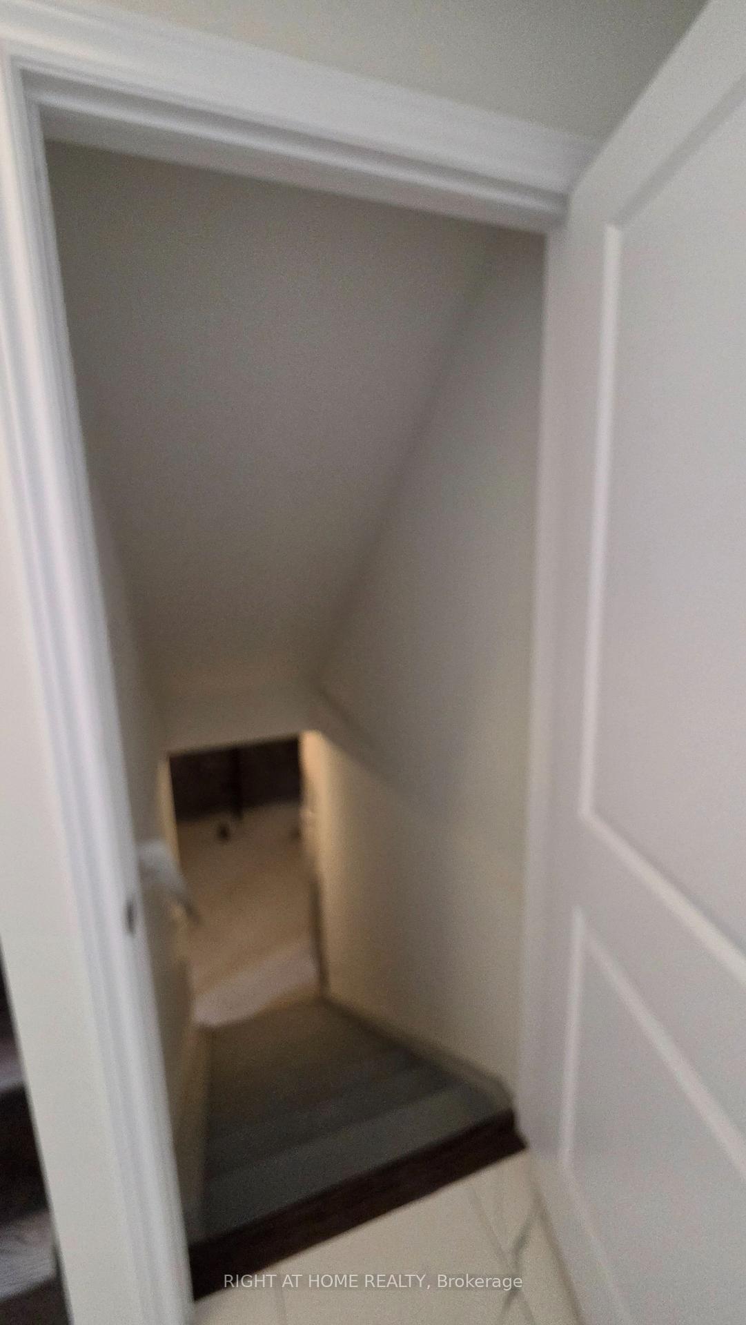 Photo 20 of 233 Postill Street, Brant, Paris — HOMEH