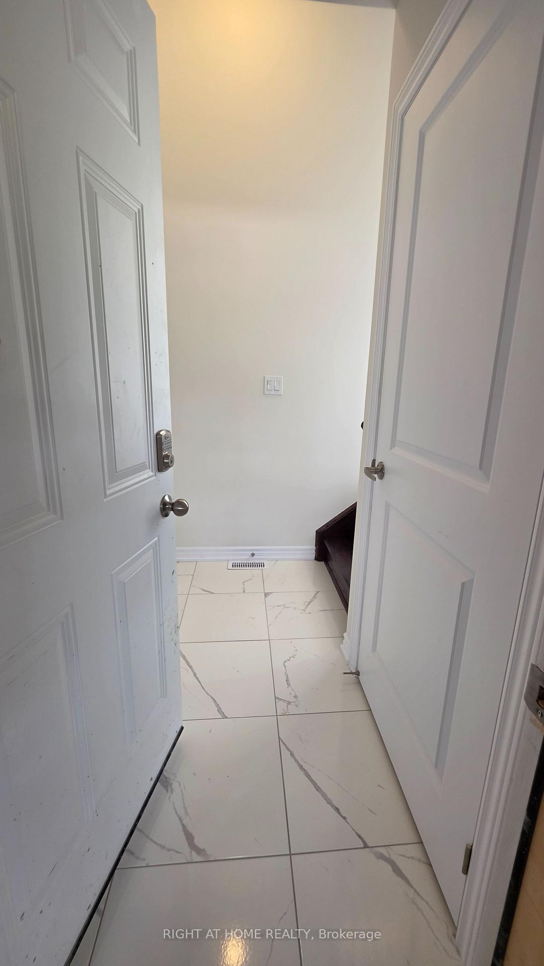 Photo 23 of 233 Postill Street, Brant, Paris — HOMEH