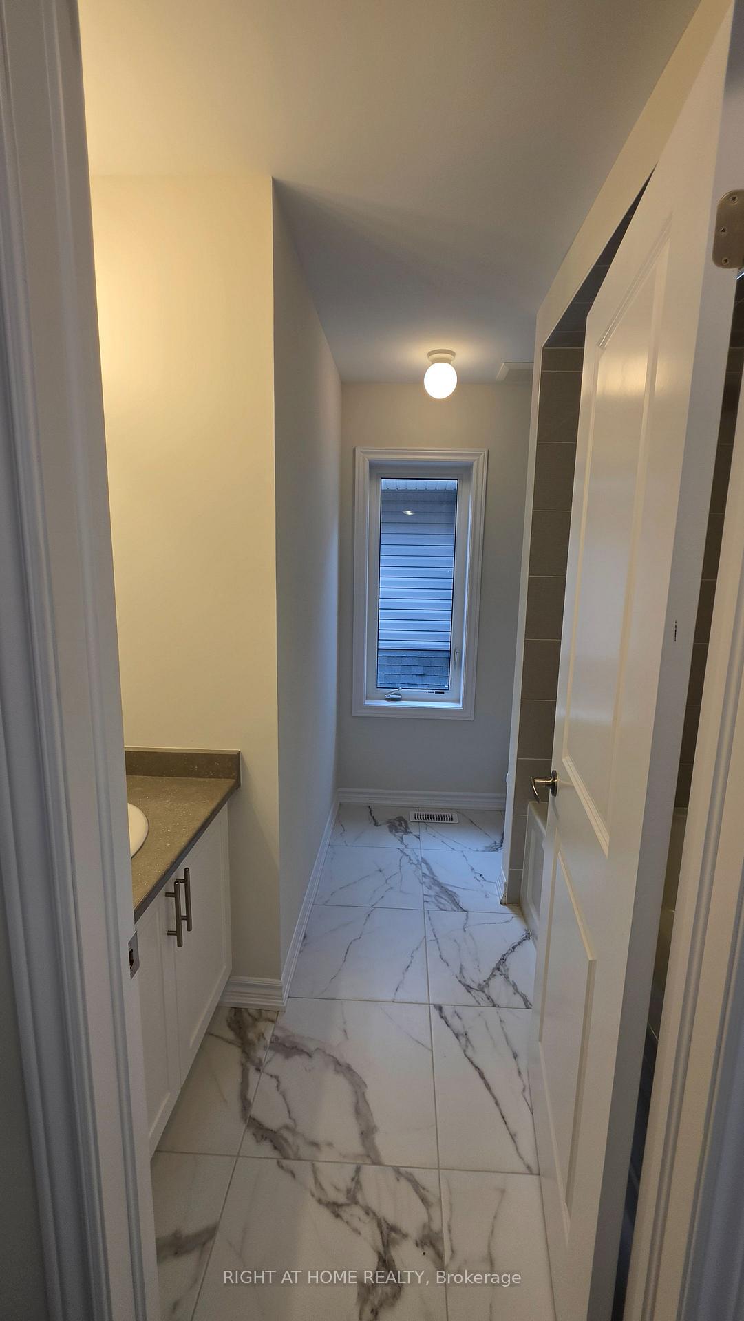 Photo 27 of 233 Postill Street, Brant, Paris — HOMEH