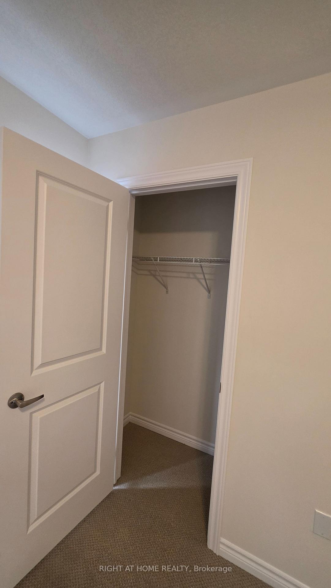 Photo 36 of 233 Postill Street, Brant, Paris — HOMEH