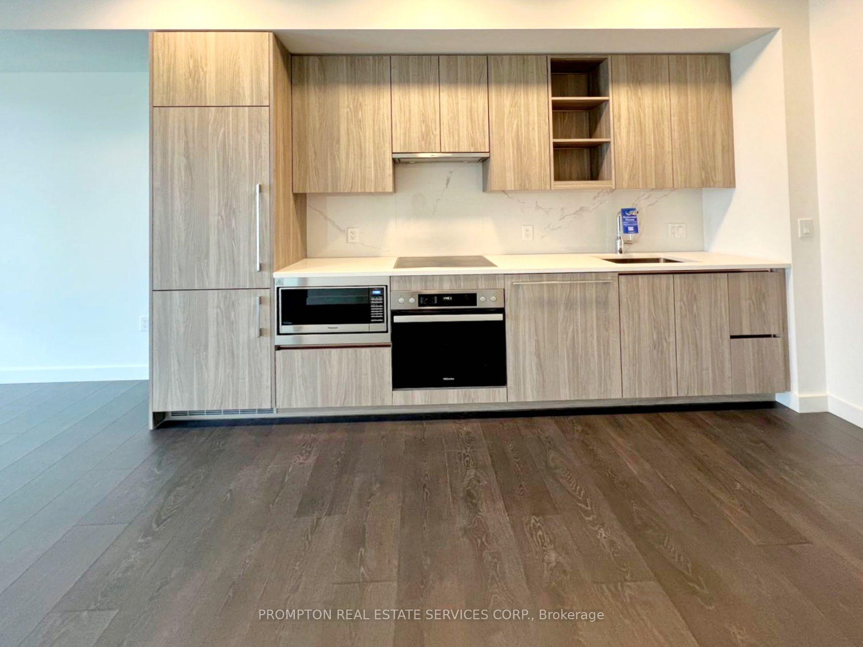 Photo 11 of Unit 915, 27 McMahon Drive, North York, Bayview Village — HOMEH