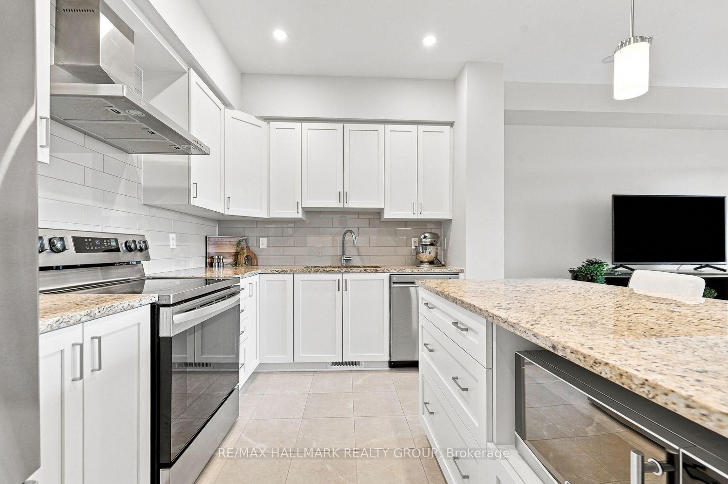 Photo 9 of 881 Couloir Road, Ottawa, Mer Bleue/Bradley Estates/Anderson Park — HOMEH