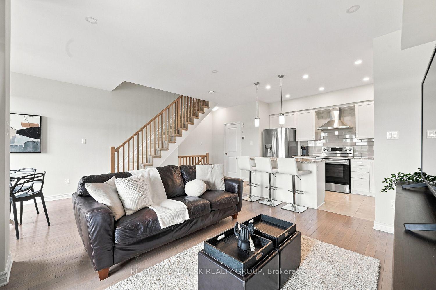 Photo 13 of 881 Couloir Road, Ottawa, Mer Bleue/Bradley Estates/Anderson Park — HOMEH