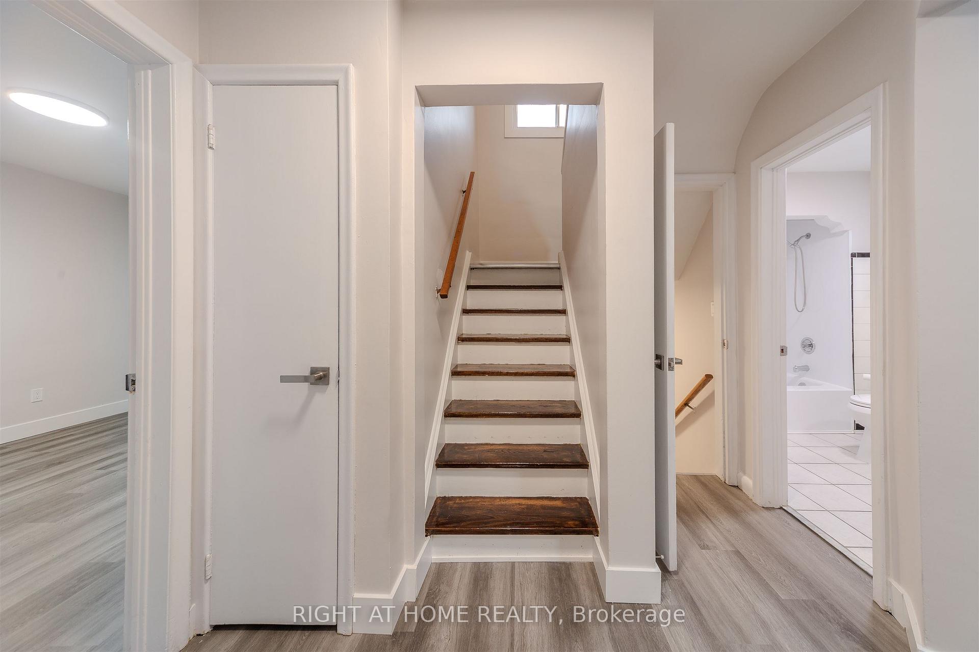 Photo 15 of 15 Elford Boulevard, Etobicoke, Stonegate-Queensway — HOMEH