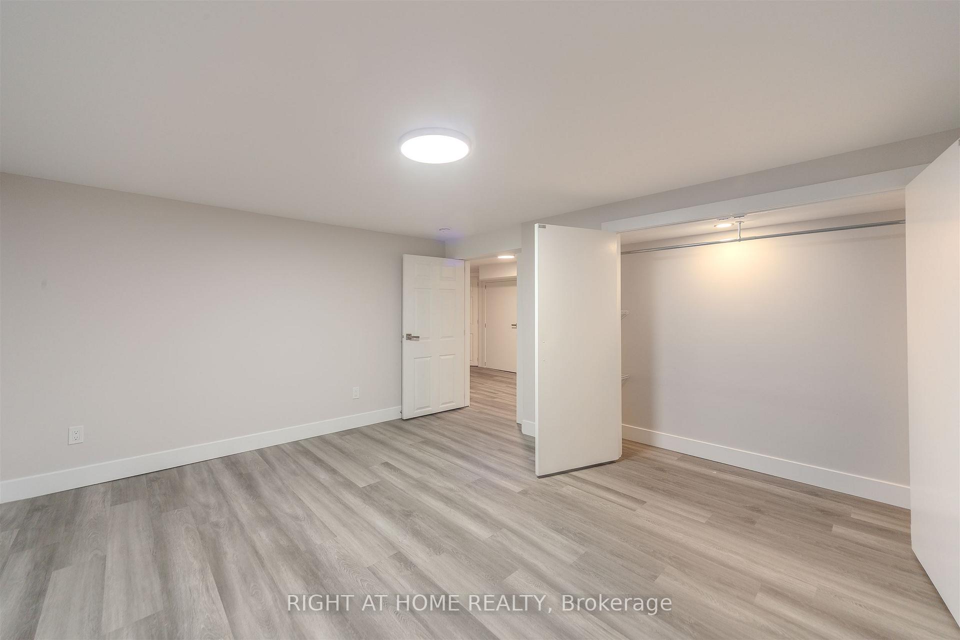 Photo 16 of 15 Elford Boulevard, Etobicoke, Stonegate-Queensway — HOMEH