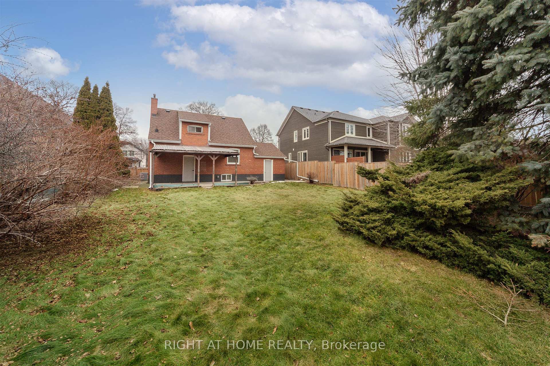 Photo 24 of 15 Elford Boulevard, Etobicoke, Stonegate-Queensway — HOMEH