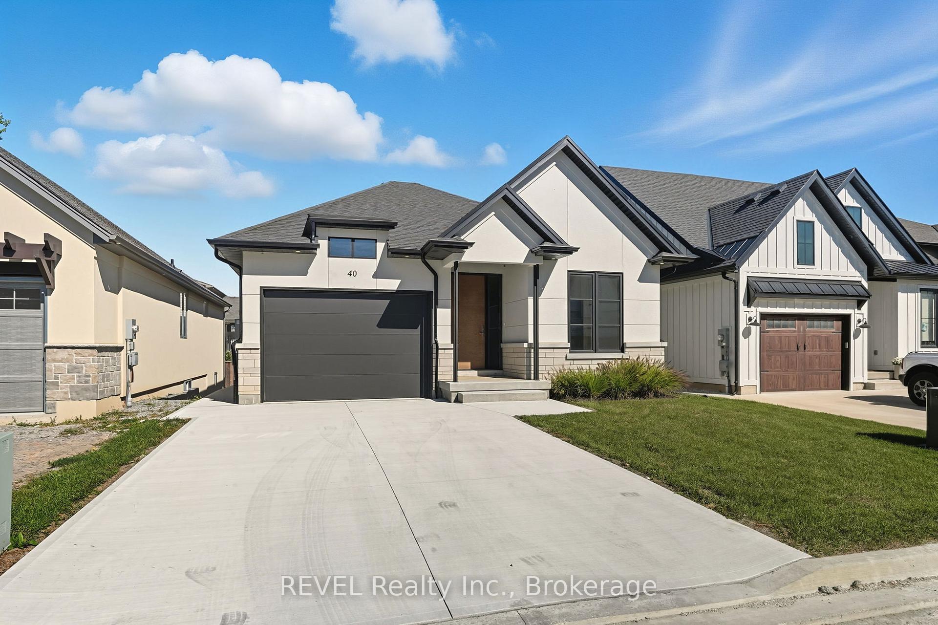 Photo 2 of 40 Ivy Crescent, Thorold, Confederation Heights — HOMEH
