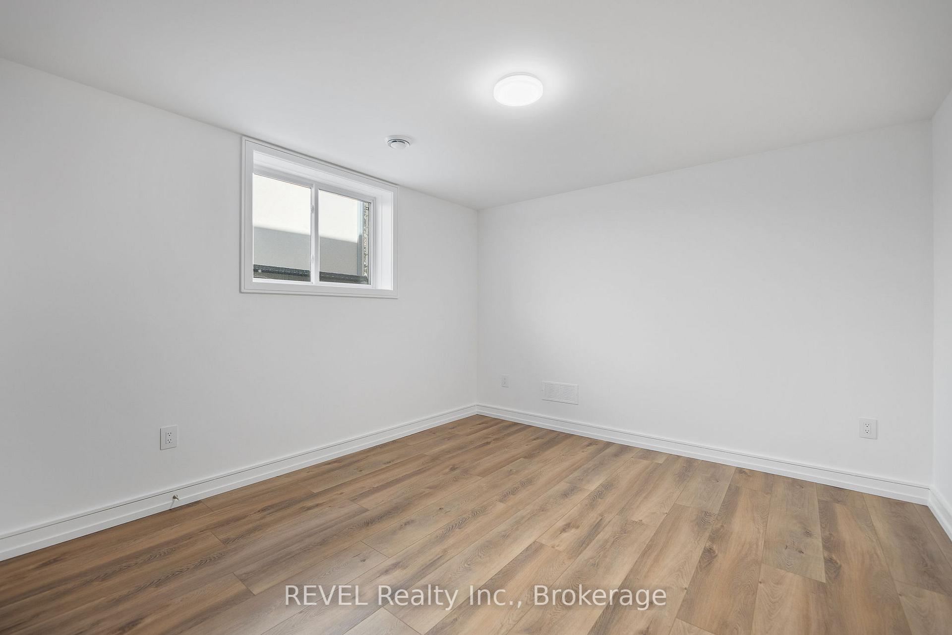 Photo 7 of 40 Ivy Crescent, Thorold, Confederation Heights — HOMEH