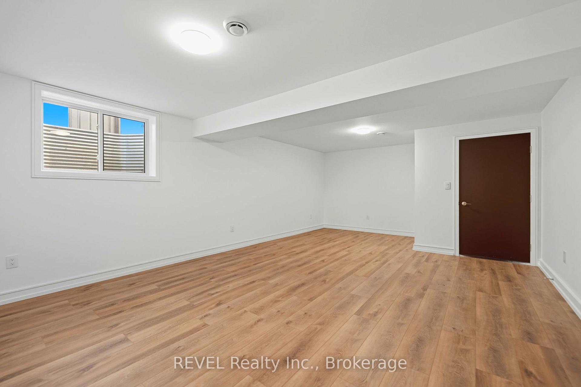 Photo 8 of 40 Ivy Crescent, Thorold, Confederation Heights — HOMEH
