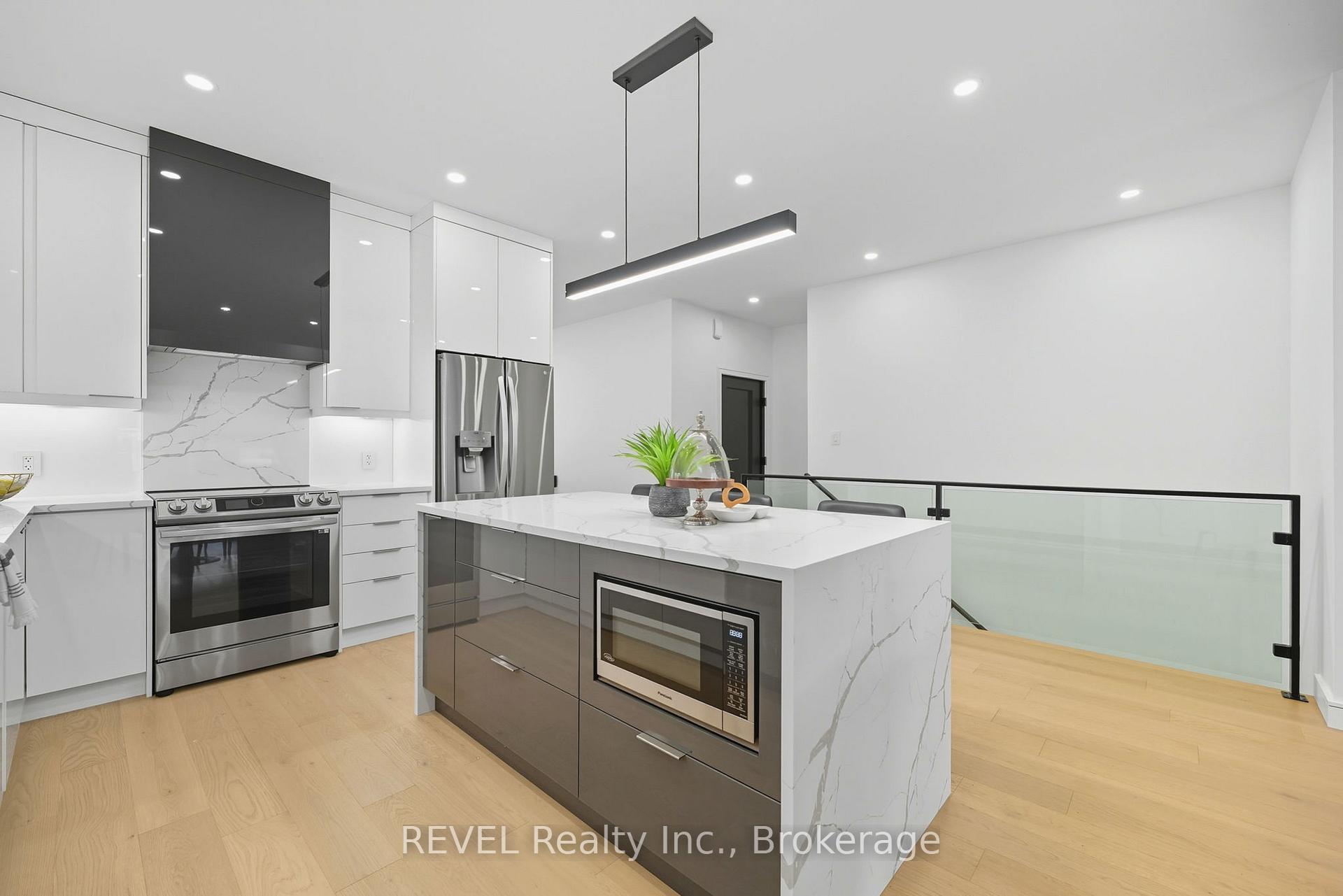 Photo 24 of 40 Ivy Crescent, Thorold, Confederation Heights — HOMEH