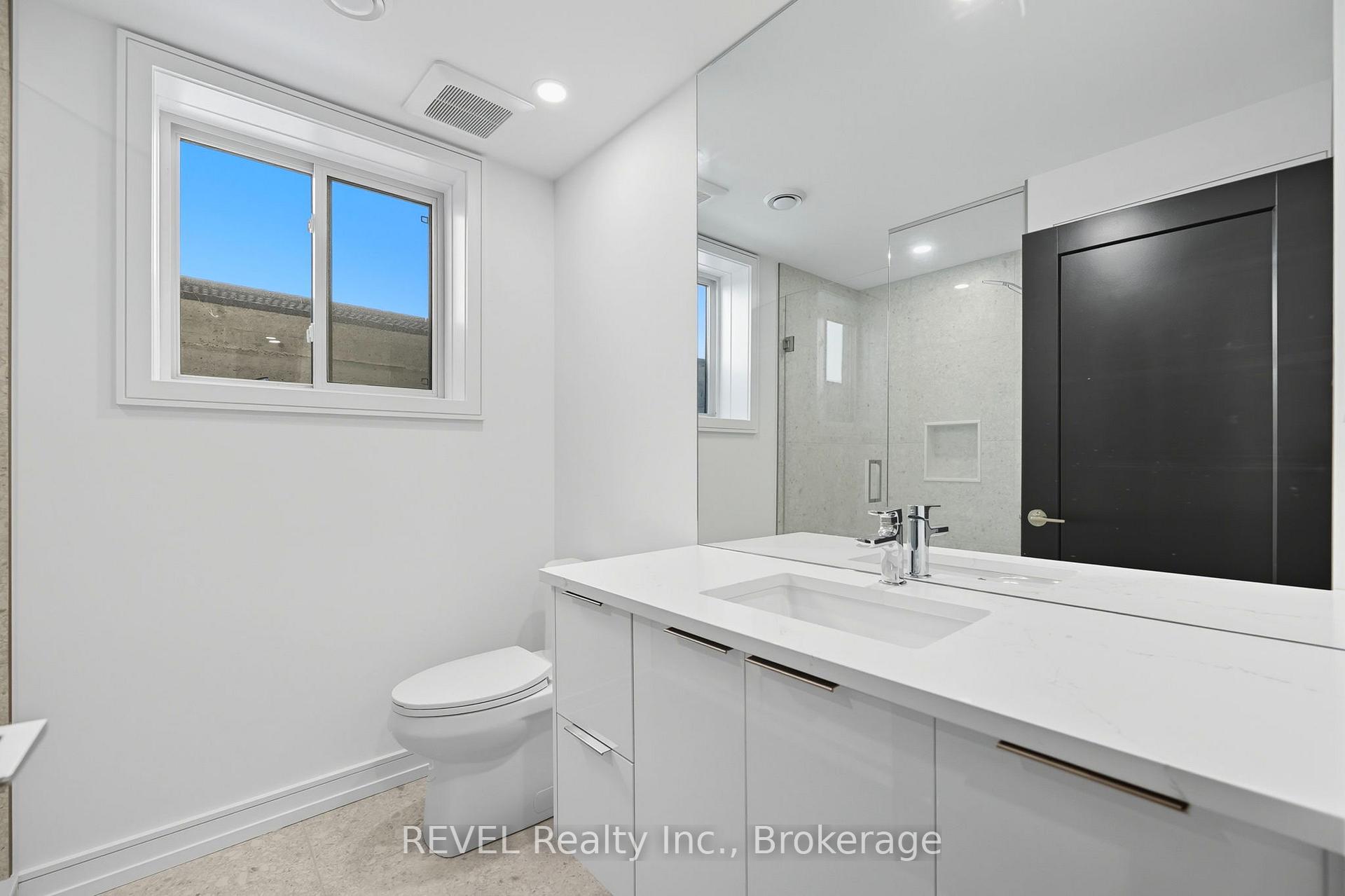 Photo 44 of 40 Ivy Crescent, Thorold, Confederation Heights — HOMEH