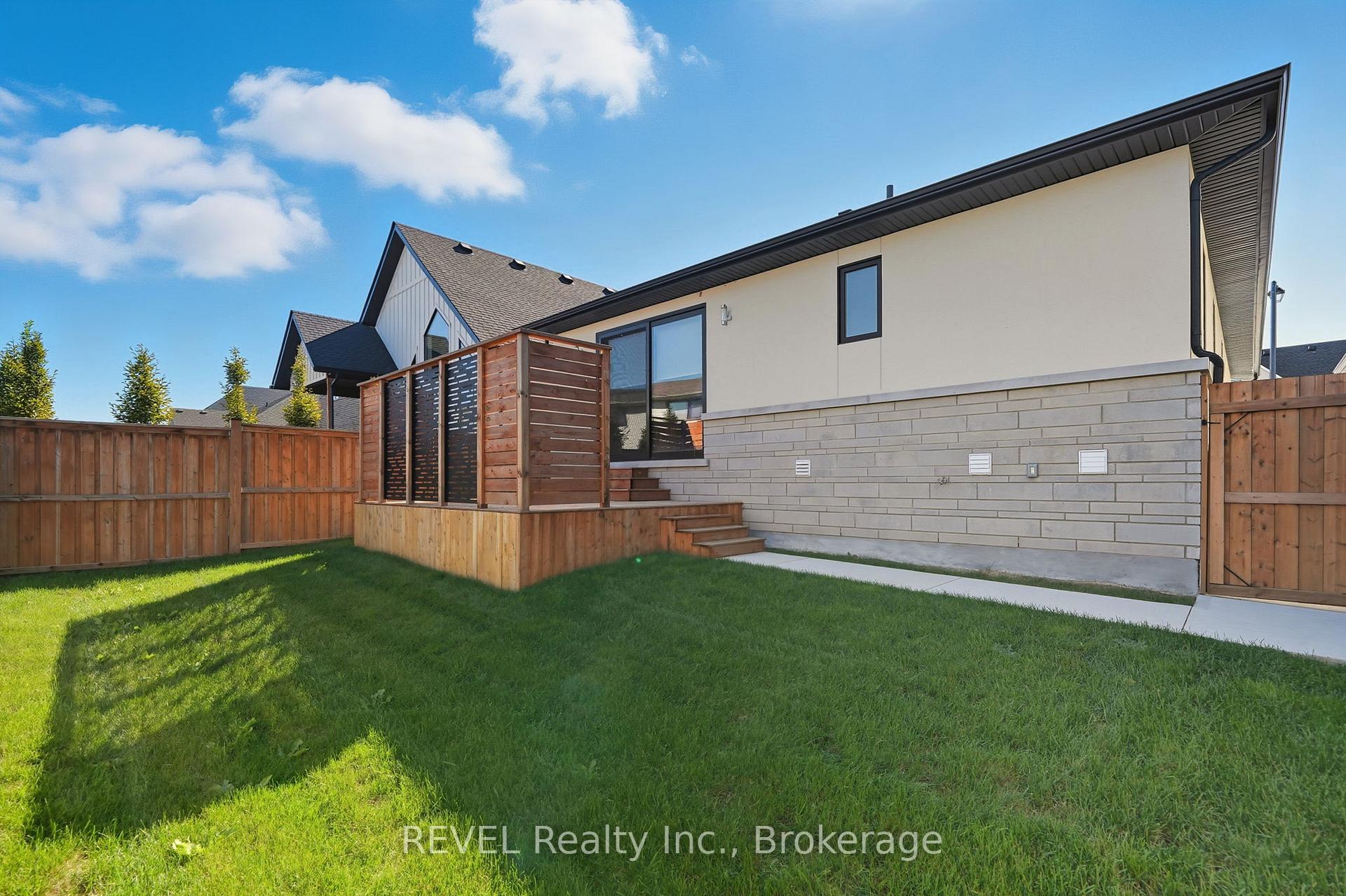 Photo 50 of 40 Ivy Crescent, Thorold, Confederation Heights — HOMEH