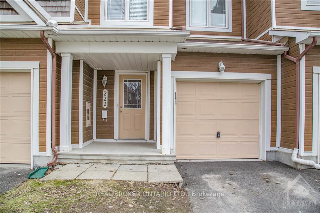 Photo 3 of 222 Meadowbreeze Drive, Ottawa, Kanata - Emerald Meadows/Trailwest — HOMEH