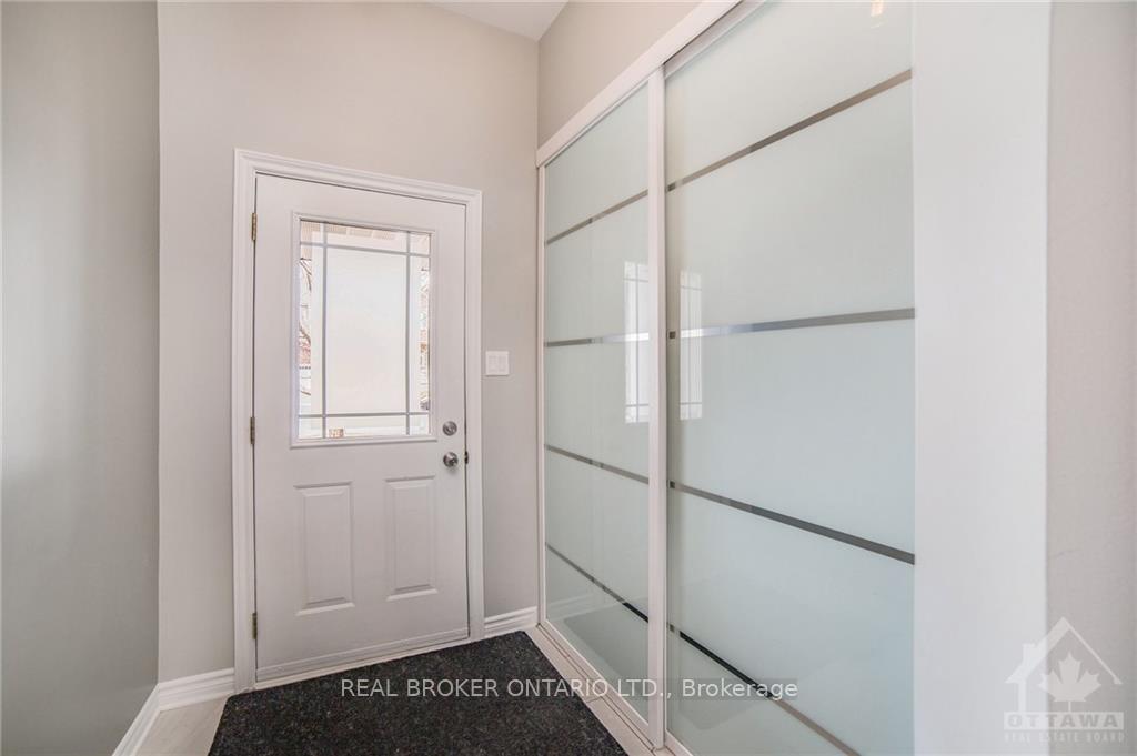 Photo 4 of 222 Meadowbreeze Drive, Ottawa, Kanata - Emerald Meadows/Trailwest — HOMEH