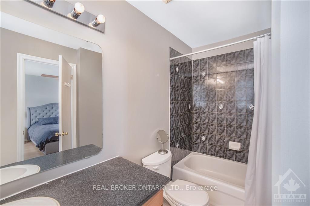Photo 16 of 222 Meadowbreeze Drive, Ottawa, Kanata - Emerald Meadows/Trailwest — HOMEH