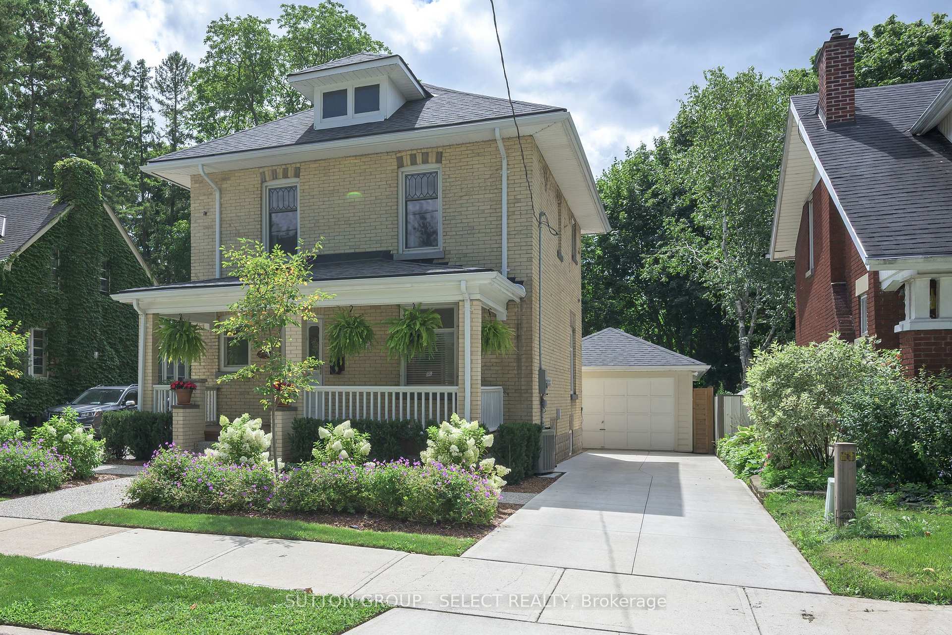 Photo 2 of 345 Tecumseh Avenue E, London, South F — HOMEH