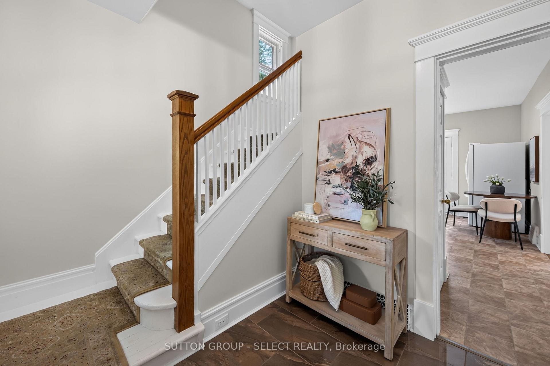 Photo 5 of 345 Tecumseh Avenue E, London, South F — HOMEH