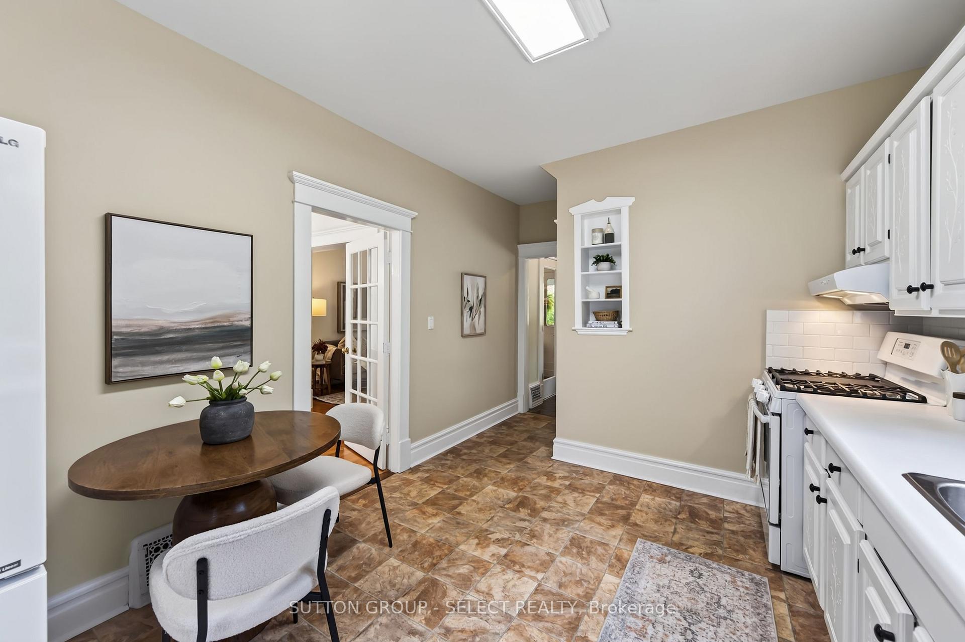 Photo 12 of 345 Tecumseh Avenue E, London, South F — HOMEH