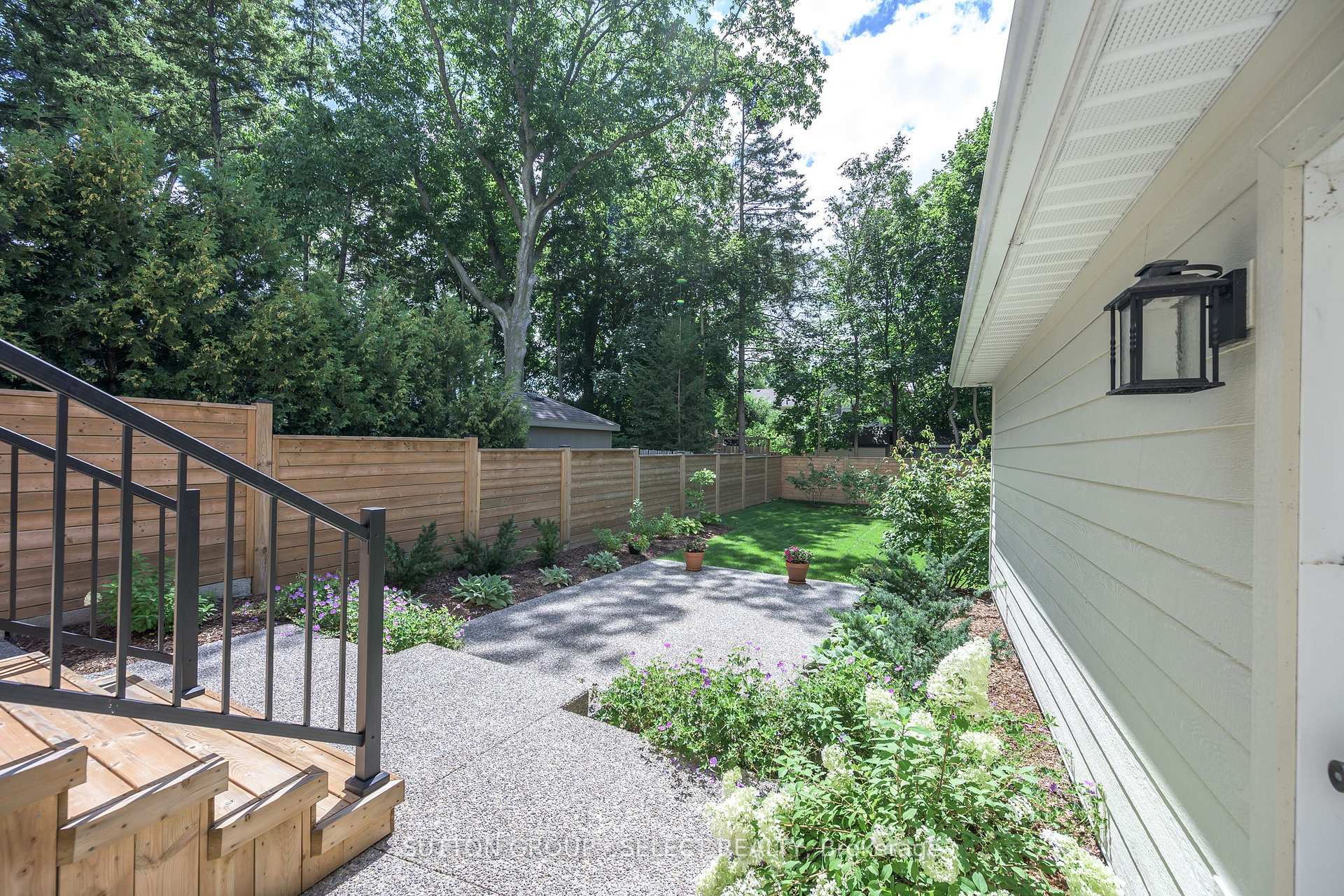 Photo 24 of 345 Tecumseh Avenue E, London, South F — HOMEH
