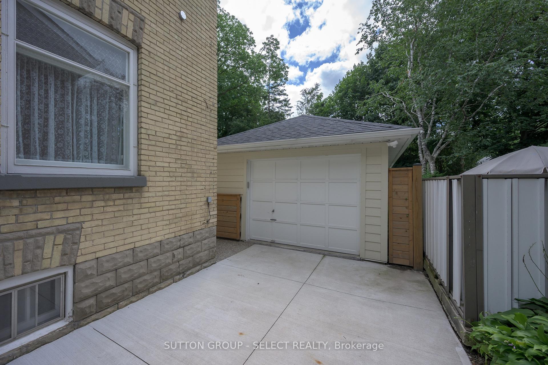 Photo 26 of 345 Tecumseh Avenue E, London, South F — HOMEH