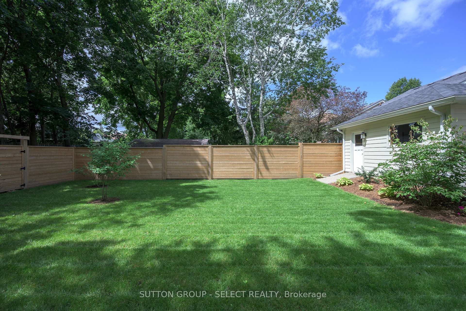 Photo 33 of 345 Tecumseh Avenue E, London, South F — HOMEH