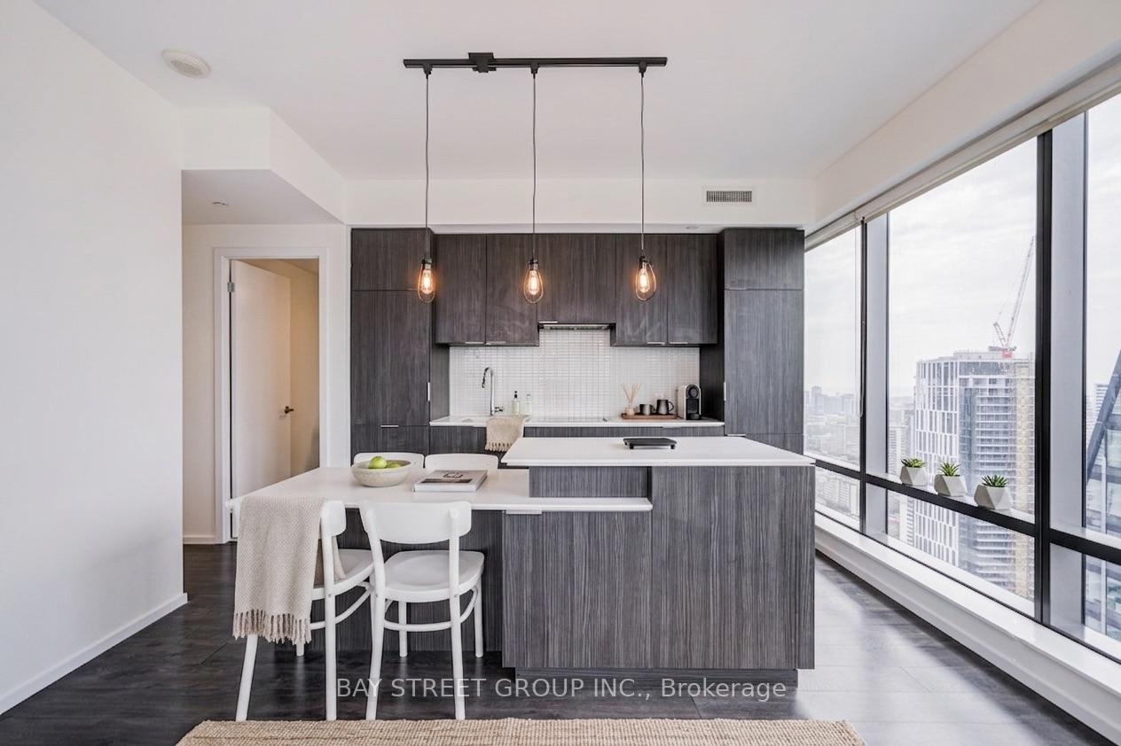 Photo 9 of Unit 3905, 5 St. Joseph Street, Toronto, Bay Street Corridor — HOMEH