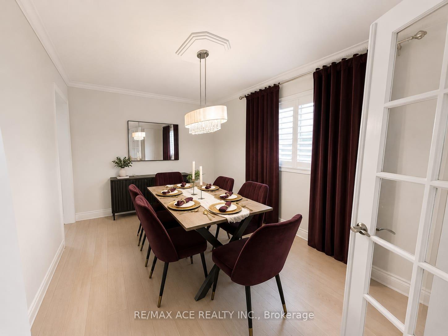 Photo 9 of 250 Murray Street, Brampton, Brampton West — HOMEH