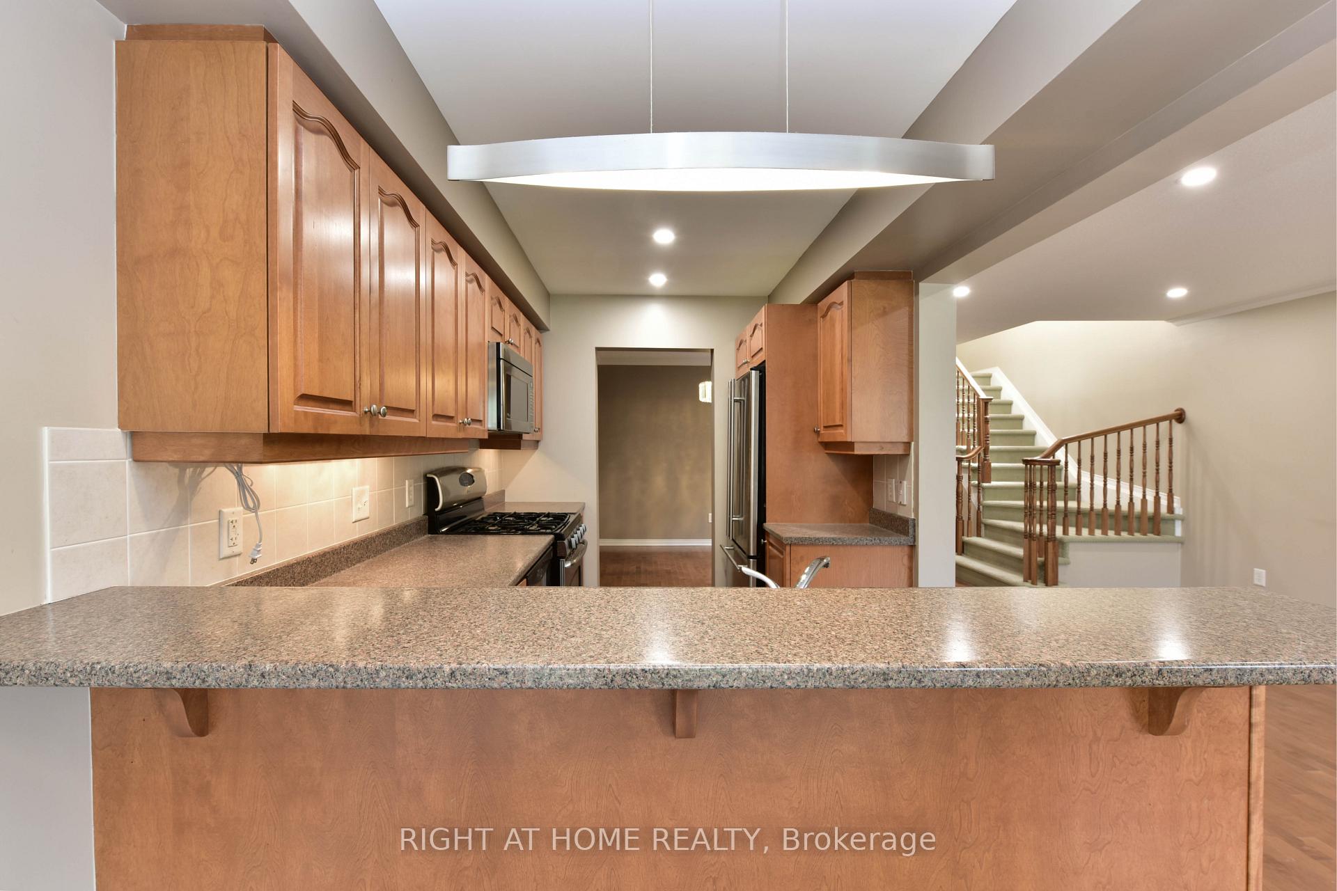 Photo 14 of 118 Braddock Private, Ottawa, Barrhaven - Stonebridge — HOMEH