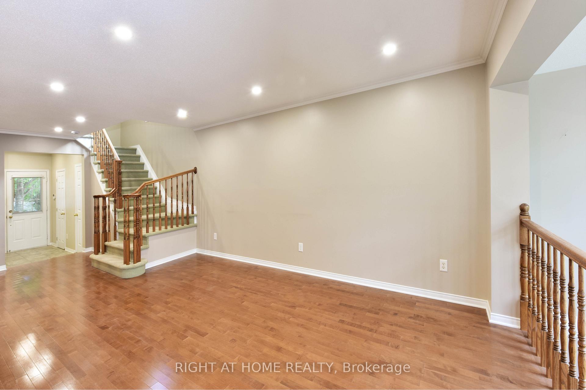 Photo 16 of 118 Braddock Private, Ottawa, Barrhaven - Stonebridge — HOMEH