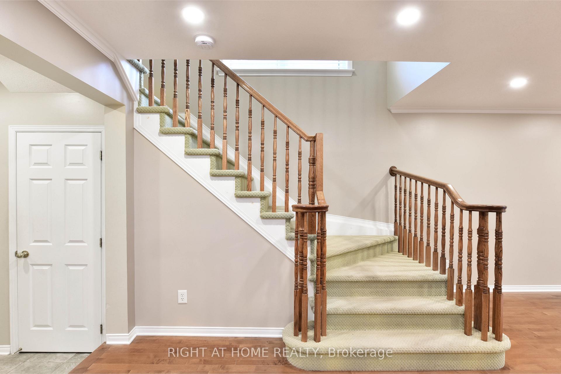 Photo 17 of 118 Braddock Private, Ottawa, Barrhaven - Stonebridge — HOMEH