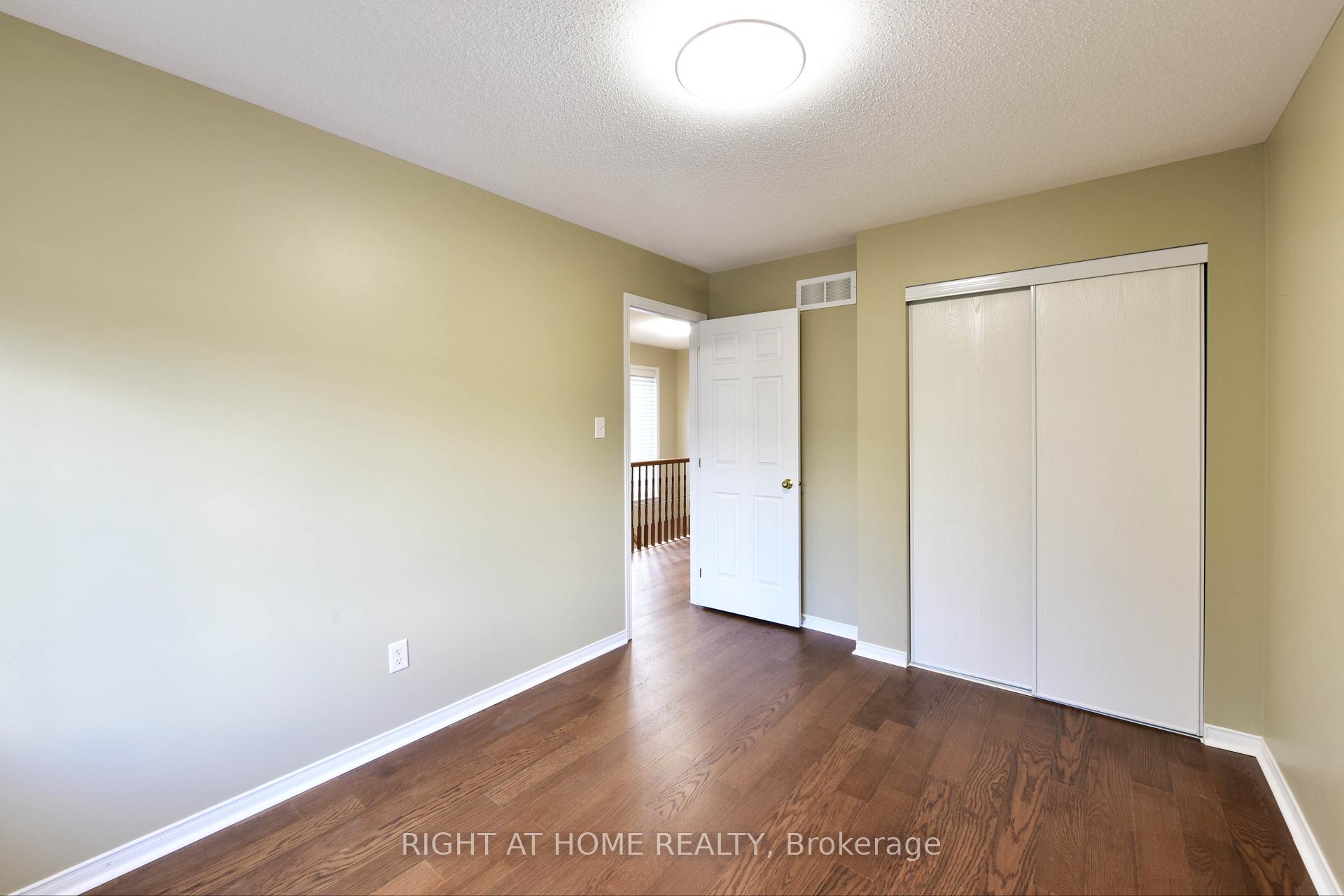 Photo 27 of 118 Braddock Private, Ottawa, Barrhaven - Stonebridge — HOMEH