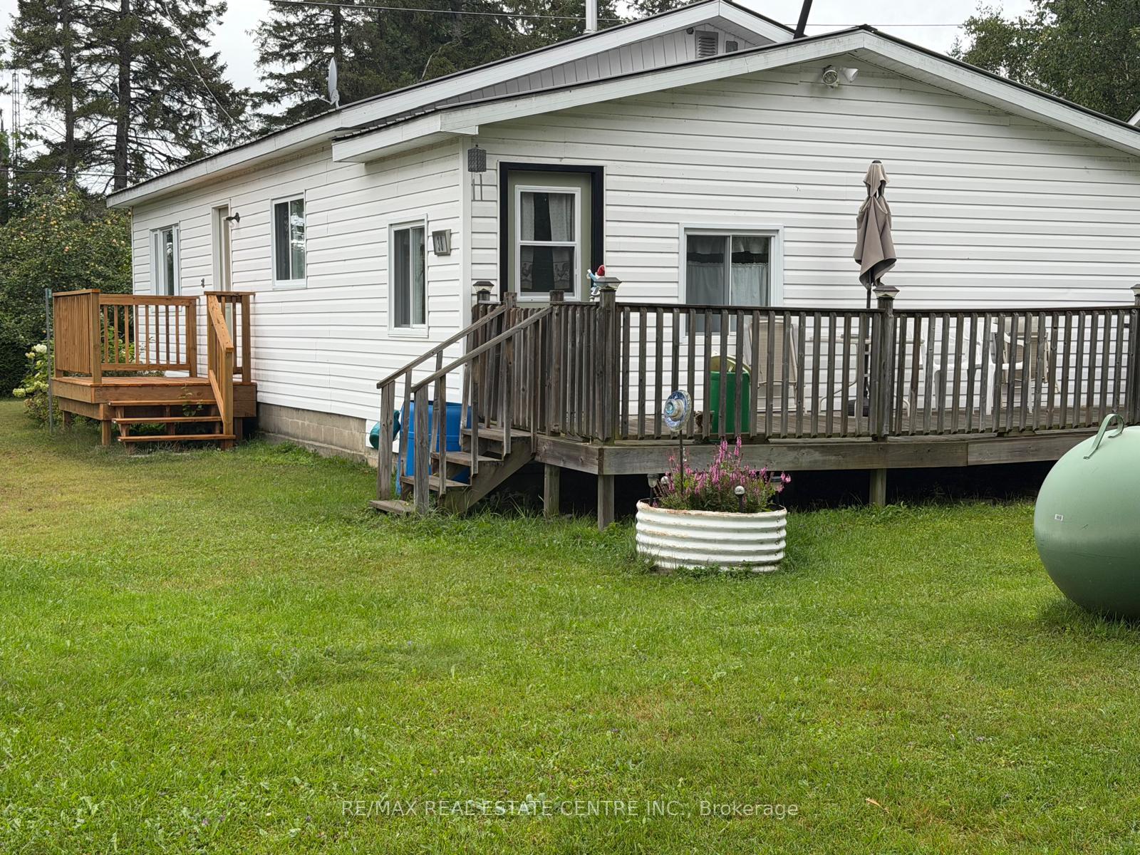 Photo 3 of 38 2nd Avenue, South Algonquin — HOMEH
