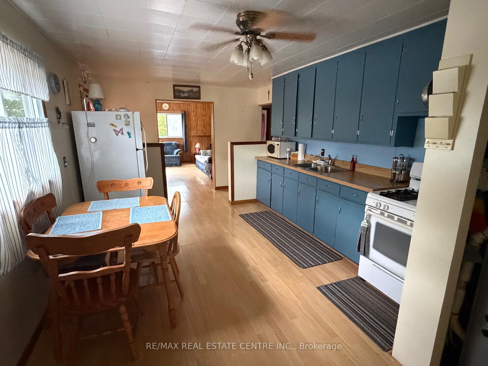 Photo 5 of 38 2nd Avenue, South Algonquin — HOMEH