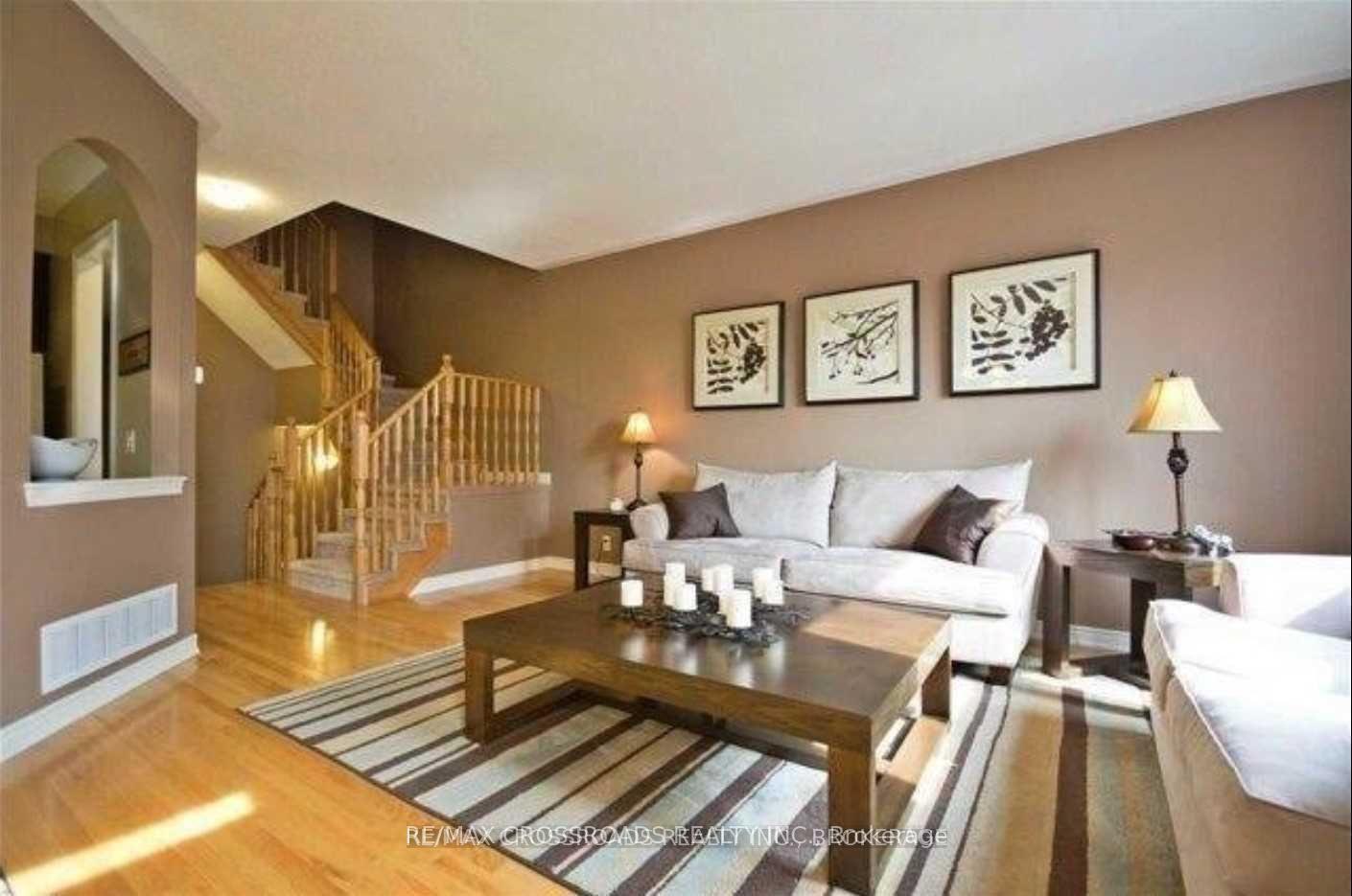 Photo 2 of 95 Thatcher Crescent, East Gwillimbury — HOMEH