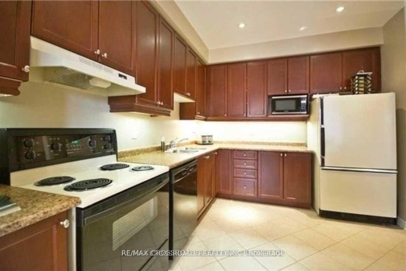 Photo 4 of 95 Thatcher Crescent, East Gwillimbury — HOMEH