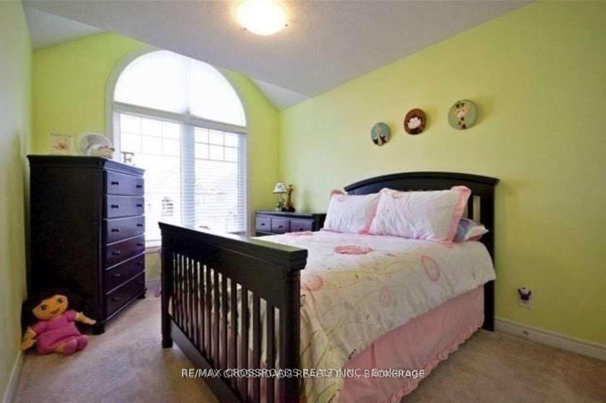 Photo 9 of 95 Thatcher Crescent, East Gwillimbury — HOMEH