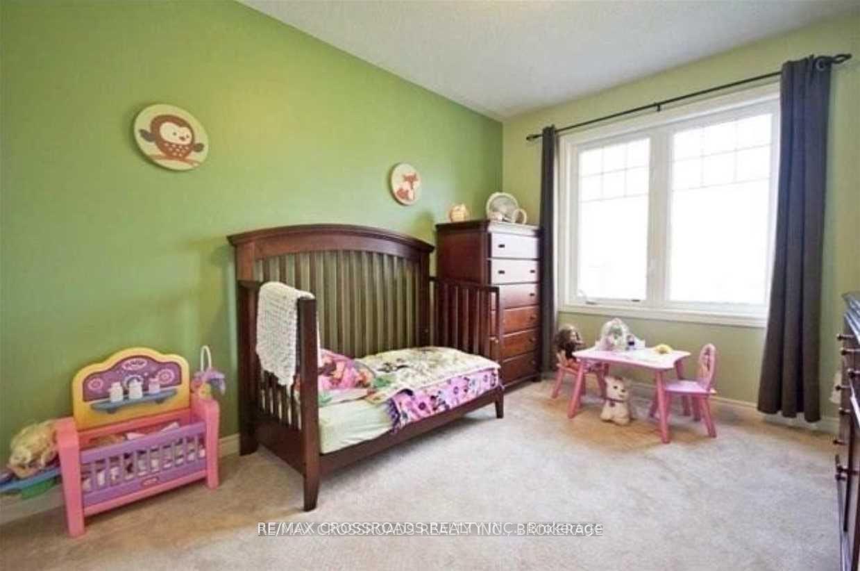 Photo 10 of 95 Thatcher Crescent, East Gwillimbury — HOMEH