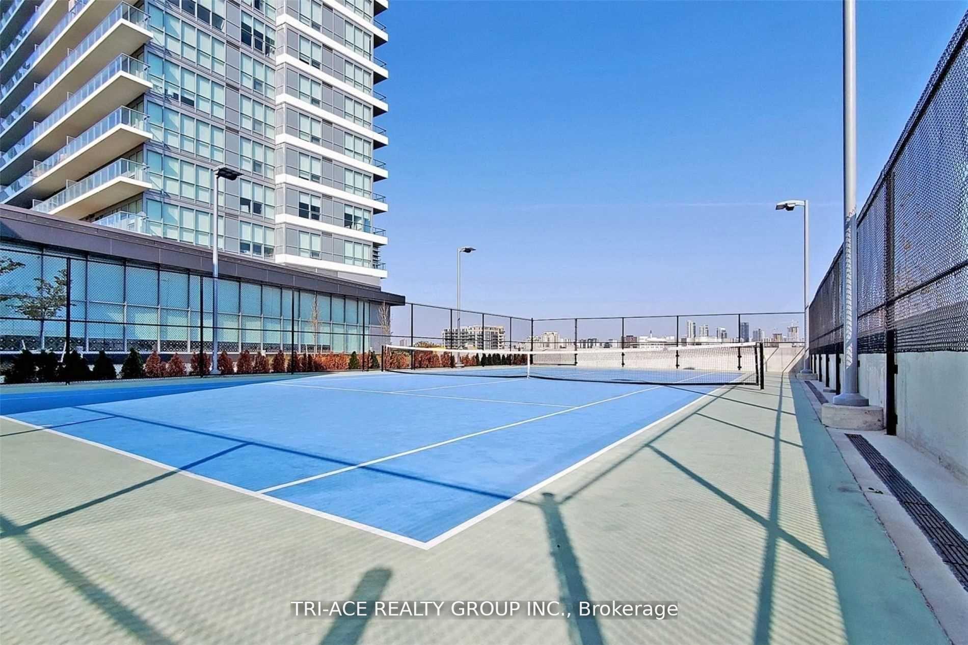 Photo 15 of Unit 705, 117 Mcmahon Drive, North York, Bayview Village — HOMEH