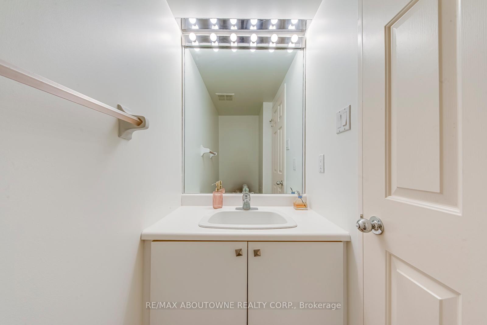 Photo 28 of Unit 613, 1700 The Collegeway, Mississauga, Erin Mills — HOMEH