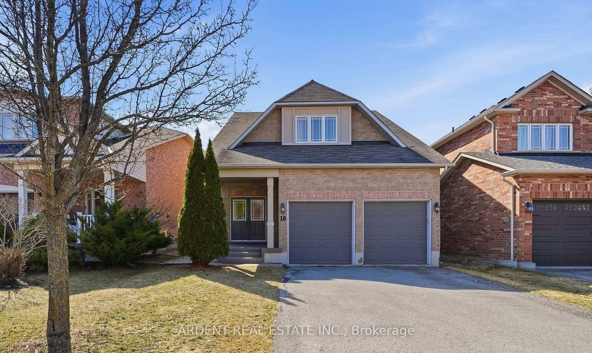 Photo 1 of 18 Kerr Lane, Aurora, Bayview Northeast — HOMEH