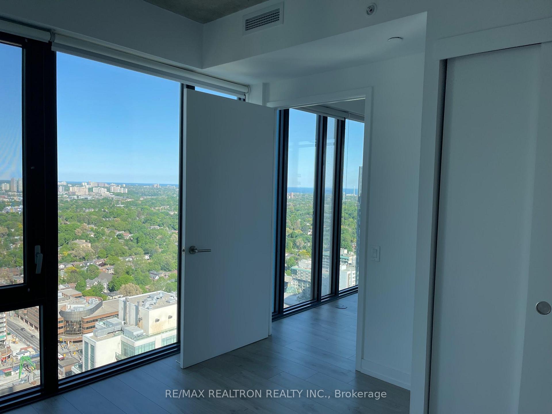 Photo 35 of Unit 3609, 161 Roehampton Avenue, Toronto, Mount Pleasant West — HOMEH