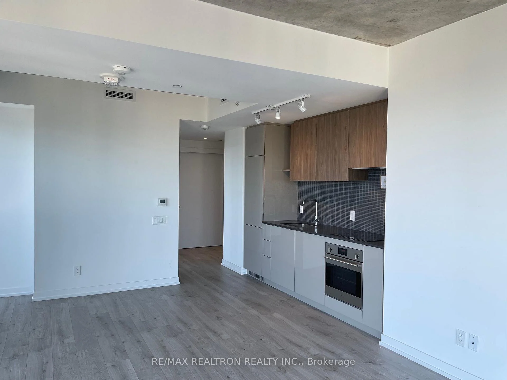 Photo 15 of Unit 3609, 161 Roehampton Avenue, Toronto, Mount Pleasant West — HOMEH