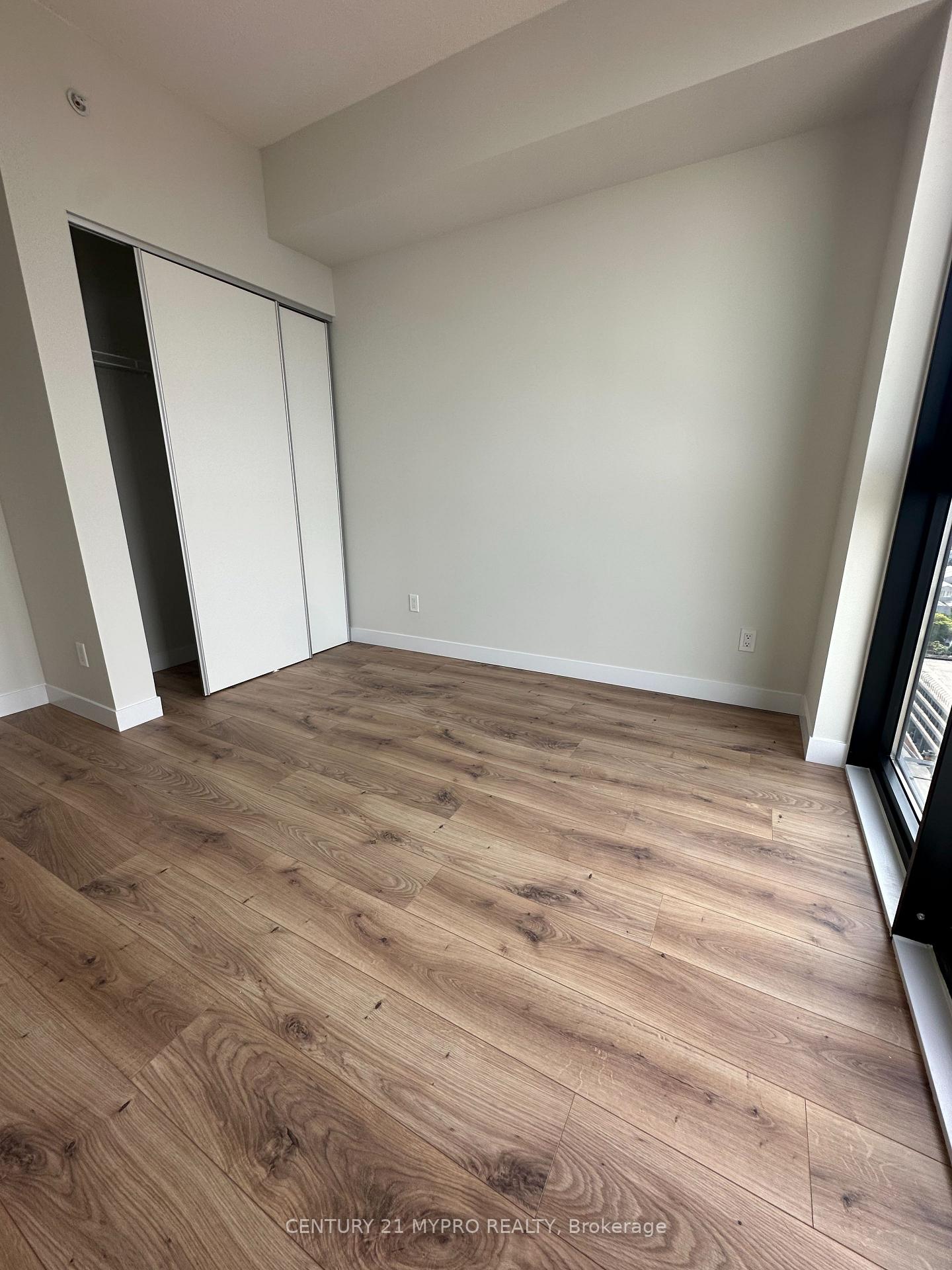 Photo 5 of Unit 1813, 60 Frederick Street, Kitchener, Civic Centre — HOMEH