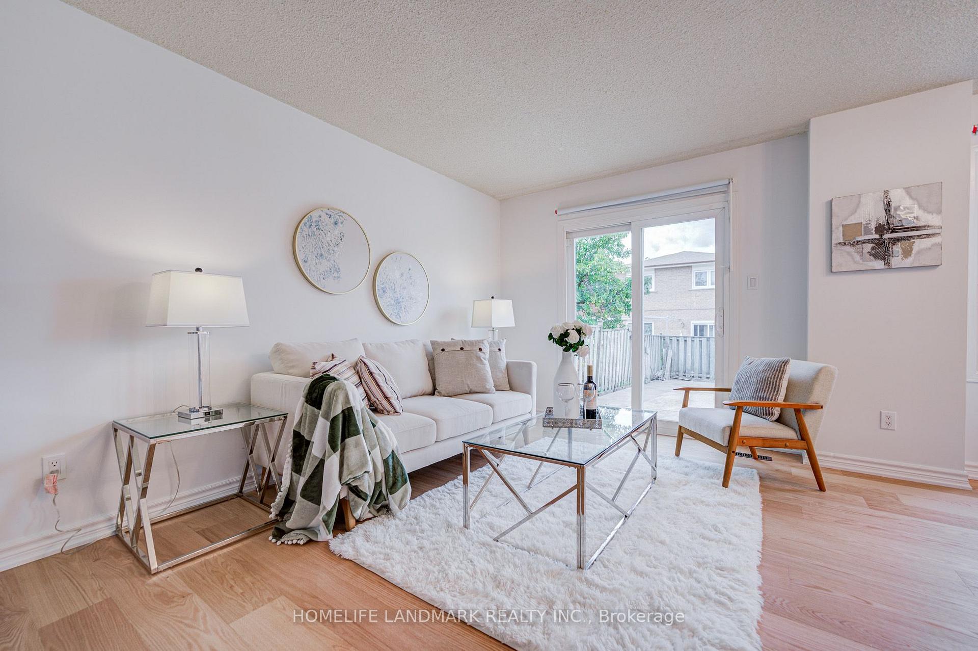 Photo 8 of 20 Barolo Road, Etobicoke, West Humber-Clairville — HOMEH