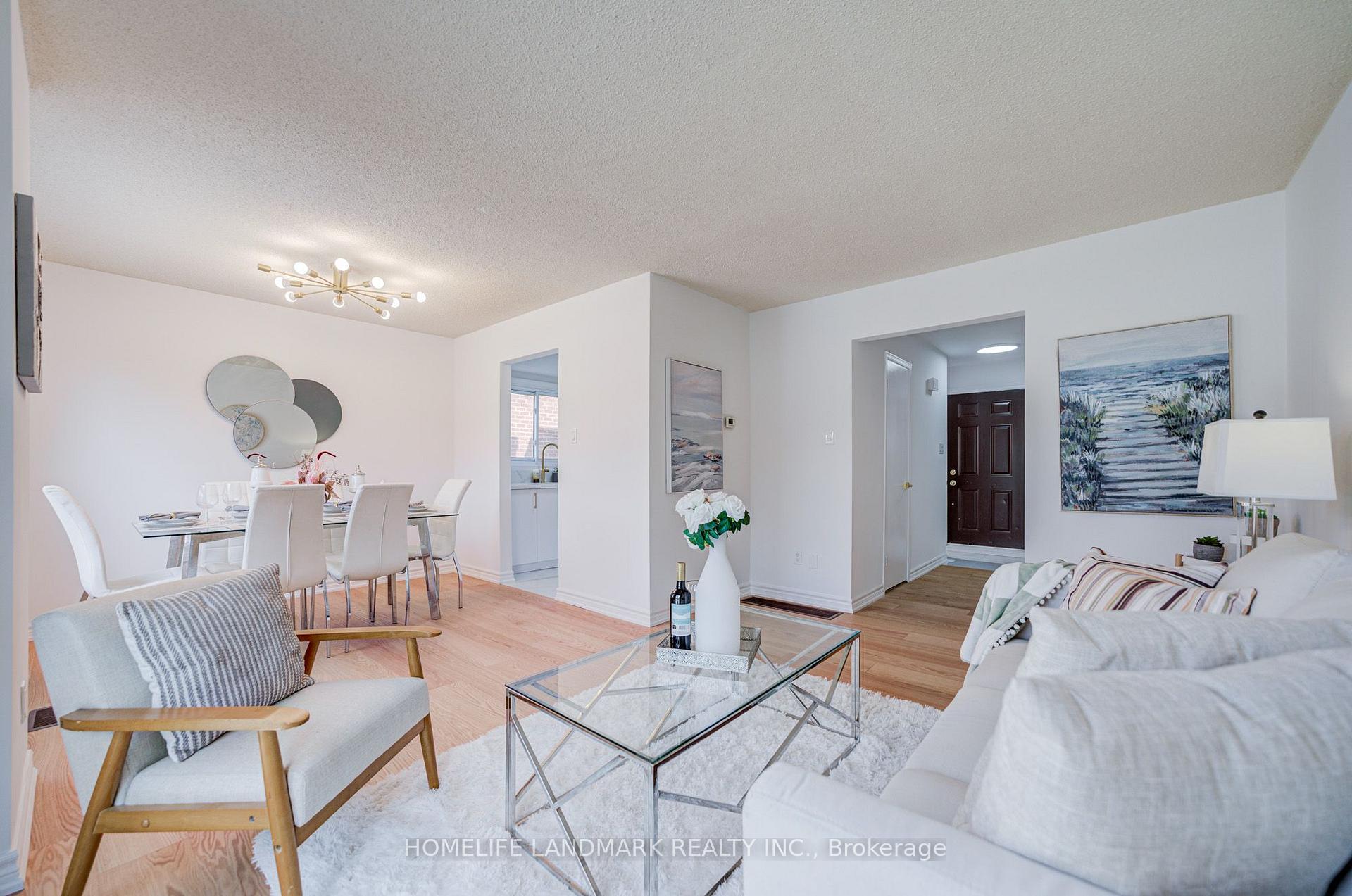 Photo 11 of 20 Barolo Road, Etobicoke, West Humber-Clairville — HOMEH